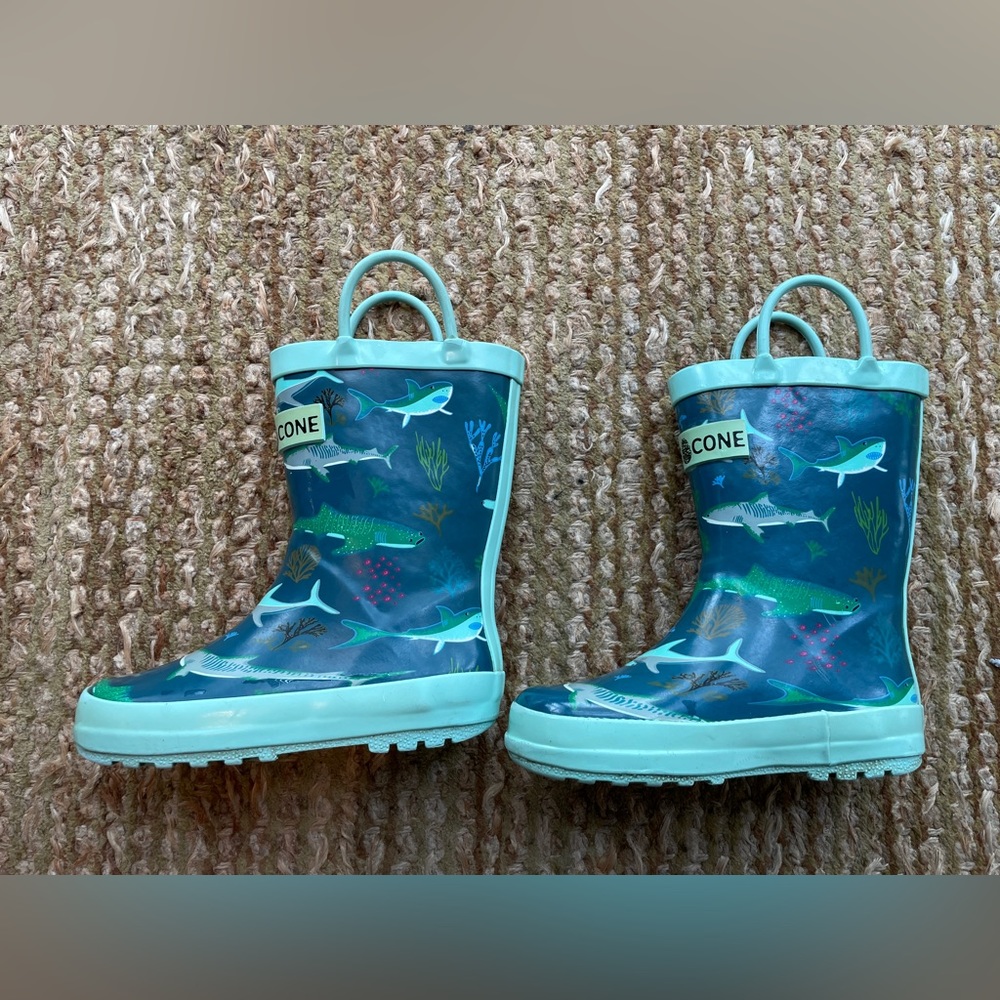 Lone Cone Rain Boots  little boys size 9